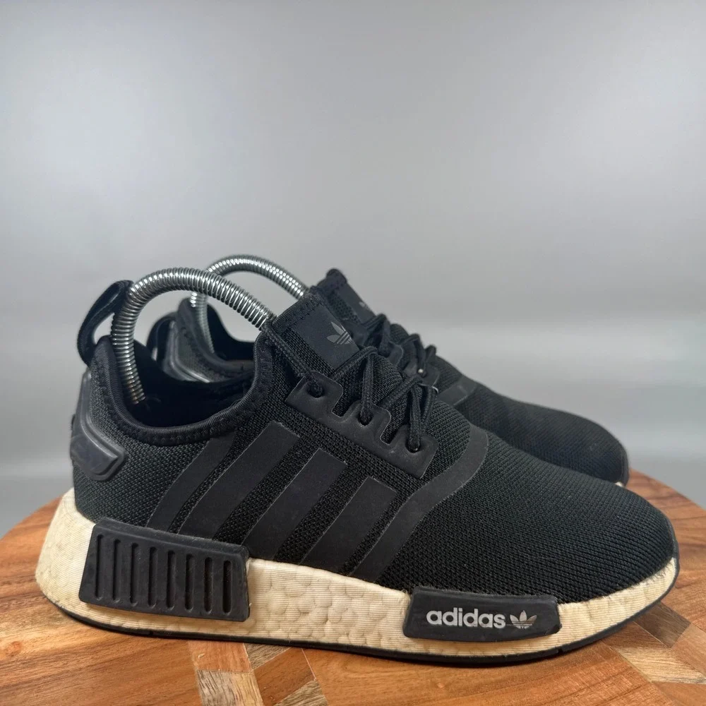 Adidas NMD_R1 Womens 6 Youth 4.5 Black Knit Casual Running Shoes‎ Sneakers